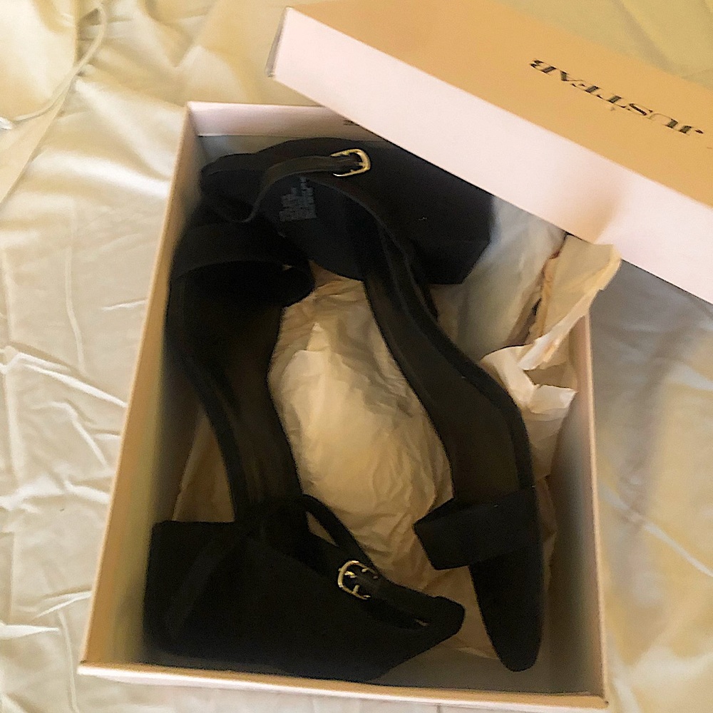 Noura Heeled Sandal